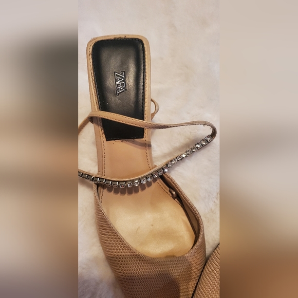 Shoes - Picture 3 of 4